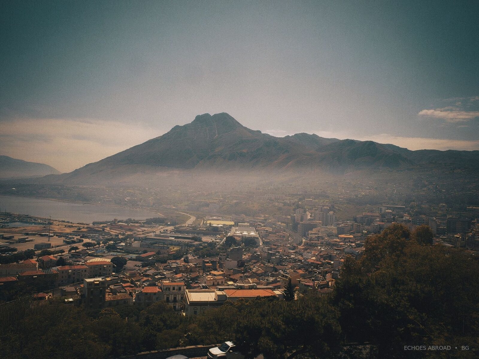 City beneath the mountain